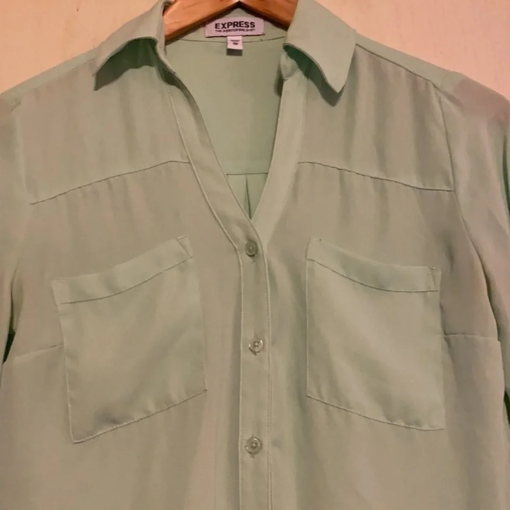 Express top‎ - Picture 4 of 5